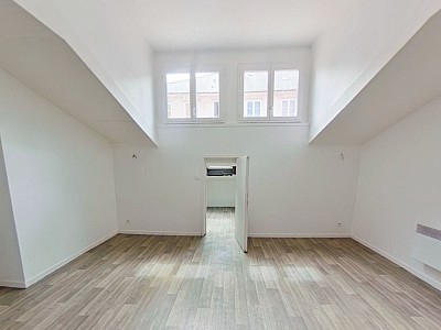 APPARTEMENT T3 A LOUER - LYON 1ER ARRONDISSEMENT Capucins-Griffon - 63.97 m2 - 986,76€ charges comprises par mois