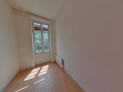 APPARTEMENT T3 A LOUER - LYON 1ER ARRONDISSEMENT Normale-Chartreux - 76.87 m2 - 970€ charges comprises par mois