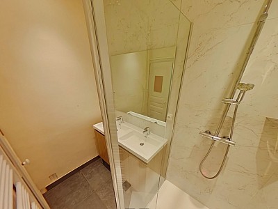 APPARTEMENT T3 A LOUER - LYON 1ER ARRONDISSEMENT Normale-Chartreux - 76.87 m2 - 970€ charges comprises par mois