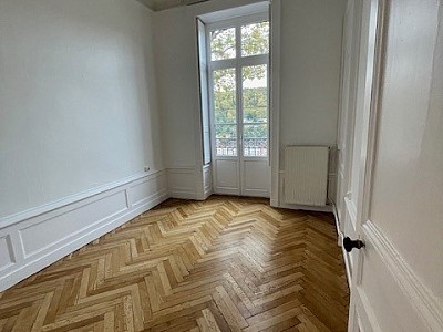 APPARTEMENT T3 A LOUER - LYON 1ER ARRONDISSEMENT Giraud-Saint-Vincent - 69.9 m2 - 1 280 € charges comprises par mois