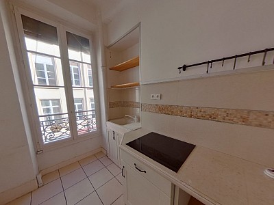 APPARTEMENT T3 A LOUER - LYON 1ER ARRONDISSEMENT Normale-Chartreux - 73.31 m2 - 995 € charges comprises par mois