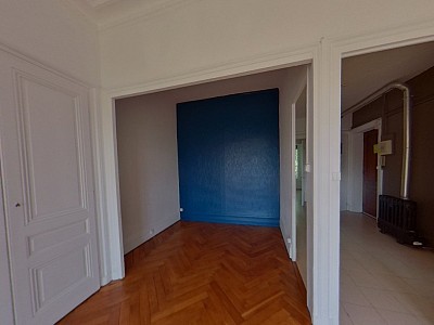 APPARTEMENT T3 A LOUER - LYON 1ER ARRONDISSEMENT Normale-Chartreux - 75.59 m2 - 1 050 € charges comprises par mois