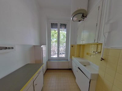 APPARTEMENT T3 A LOUER - LYON 1ER ARRONDISSEMENT Normale-Chartreux - 75.59 m2 - 1 050 € charges comprises par mois
