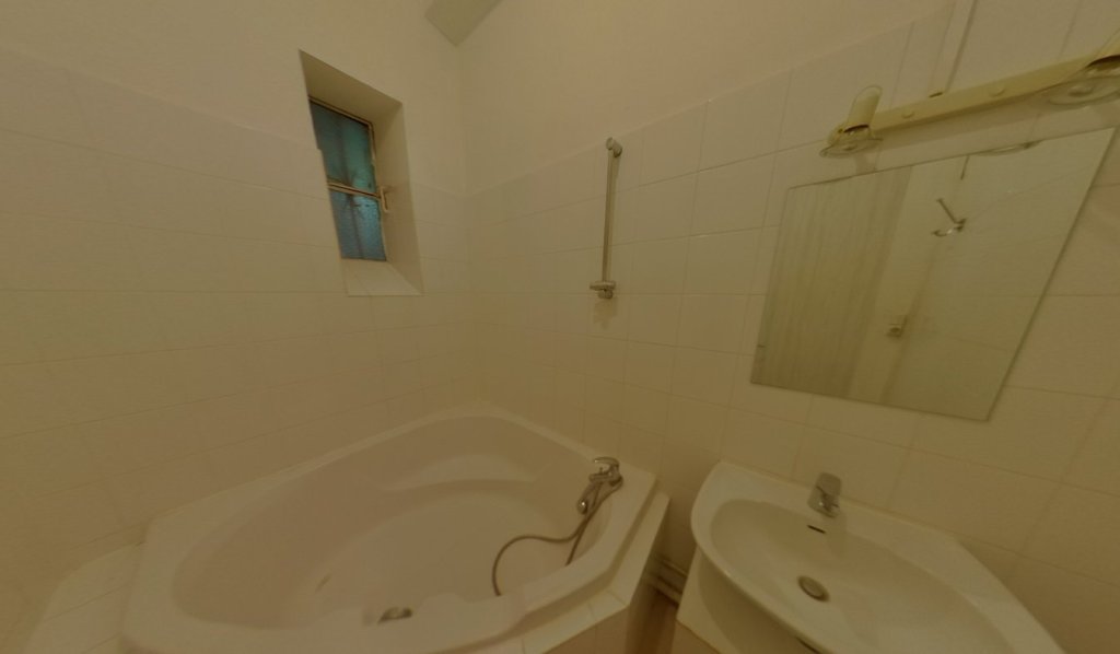 APPARTEMENT T3 A LOUER - LYON 1ER ARRONDISSEMENT Normale-Chartreux - 75.59 m2 - 1�050�&euro; charges comprises par mois