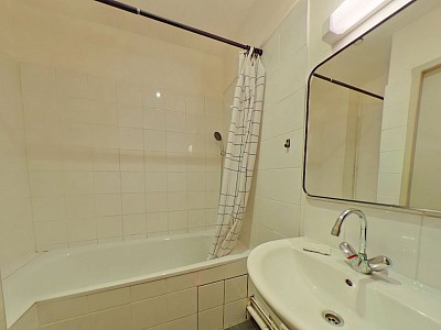 APPARTEMENT T3 A LOUER - LYON 1ER ARRONDISSEMENT Mairie-Martiniere - 84.72 m2 - 995 € charges comprises par mois