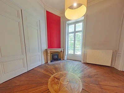 APPARTEMENT T3 A LOUER - LYON 1ER ARRONDISSEMENT Mairie-Martiniere - 82.83 m2 - 1 040 € charges comprises par mois
