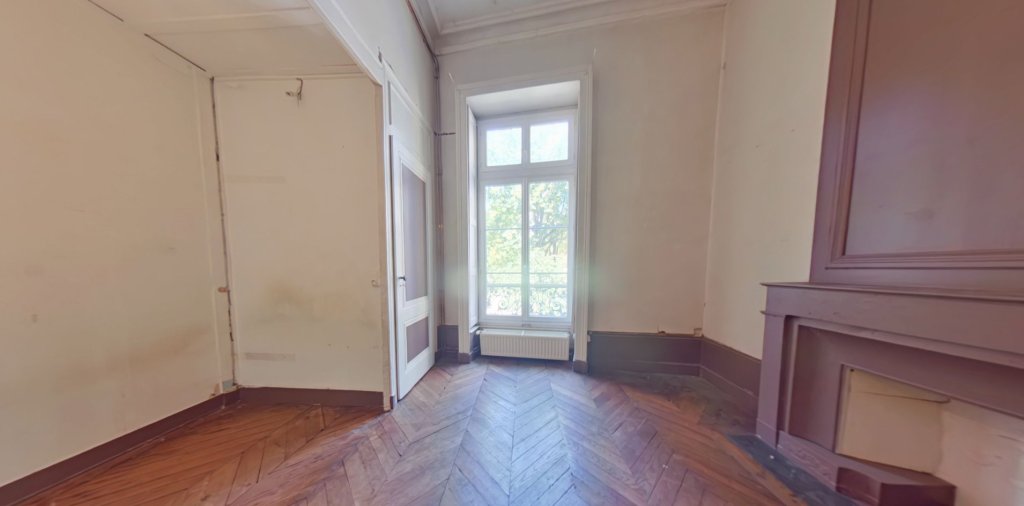 APPARTEMENT T3 A LOUER - LYON 1ER ARRONDISSEMENT Mairie-Martiniere - 82.83 m2 - 1 040 &euro; charges comprises par mois