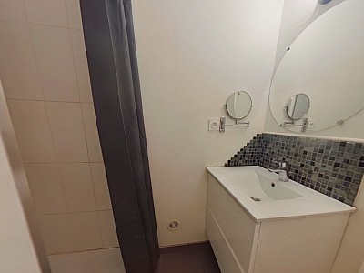 APPARTEMENT T3 A LOUER - LYON 1ER ARRONDISSEMENT Mairie-Martiniere - 82.83 m2 - 1 040 € charges comprises par mois