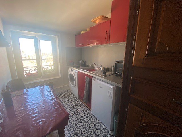 APPARTEMENT T3 A LOUER - LYON 1ER ARRONDISSEMENT Annonciade-Saint-Benoit - 33.8 m2 - 770 &euro; charges comprises par mois