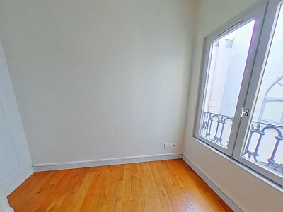APPARTEMENT T3 A LOUER - LYON 1ER ARRONDISSEMENT Terreaux-Bat-d-Argent - 67.15 m2 - 862 € charges comprises par mois