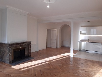APPARTEMENT T3 - LYON 2EME ARRONDISSEMENT - 117,49 m2 - LOUÉ