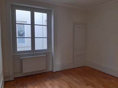APPARTEMENT T3 - LYON 2EME ARRONDISSEMENT - 117,49 m2 - LOUÉ