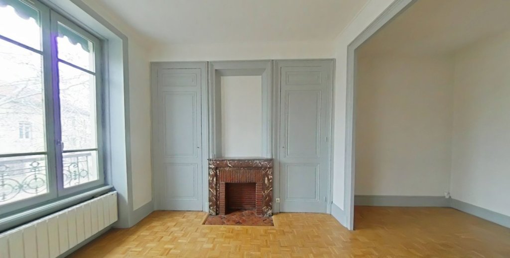 APPARTEMENT T3 A LOUER - LYON 2EME ARRONDISSEMENT Rambaud-Seguin - 71.37 m2 - 1 017 &euro; charges comprises par mois
