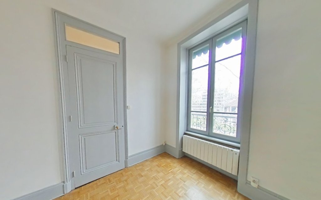 APPARTEMENT T3 A LOUER - LYON 2EME ARRONDISSEMENT Rambaud-Seguin - 71.37 m2 - 1 017 &euro; charges comprises par mois