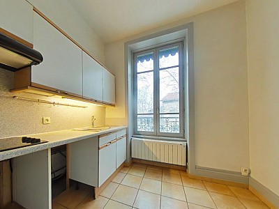 APPARTEMENT T3 A LOUER - LYON 2EME ARRONDISSEMENT Rambaud-Seguin - 71.37 m2 - 1 017 &euro; charges comprises par mois