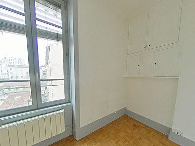 APPARTEMENT T3 A LOUER - LYON 2EME ARRONDISSEMENT Rambaud-Seguin - 71.37 m2 - 1 017 &euro; charges comprises par mois