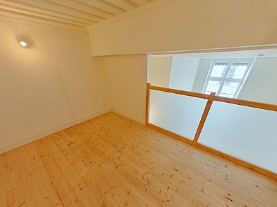 APPARTEMENT T3 A LOUER - LYON 2EME ARRONDISSEMENT Bellecour-a Gourjus - 68.81 m2 - 1 214 &euro; charges comprises par mois
