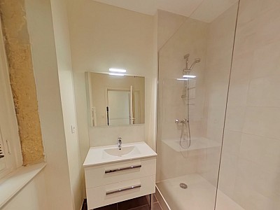 APPARTEMENT T3 A LOUER - LYON 2EME ARRONDISSEMENT Bellecour-a Gourjus - 68.81 m2 - 1 214 &euro; charges comprises par mois