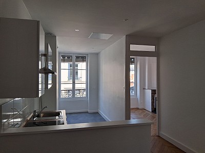 APPARTEMENT T3 A LOUER - LYON 2EME ARRONDISSEMENT Vaubecour-Mairie - 69.82 m2 - 1250€ charges comprises par mois
