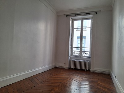 APPARTEMENT T3 A LOUER - LYON 2EME ARRONDISSEMENT Carnot-Charite - 105.31 m2 - 1440€ charges comprises par mois