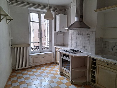 APPARTEMENT T3 A LOUER - LYON 2EME ARRONDISSEMENT Carnot-Charite - 105.31 m2 - 1440€ charges comprises par mois