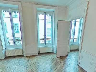 APPARTEMENT T3 A LOUER - LYON 2EME ARRONDISSEMENT Carnot-Charite - 90.6 m2 - 1205€ charges comprises par mois