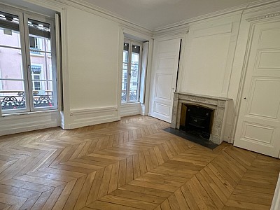 APPARTEMENT T3 A LOUER - LYON 2EME ARRONDISSEMENT Vaubecour-Mairie - 68.65 m2 - 1136€ charges comprises par mois