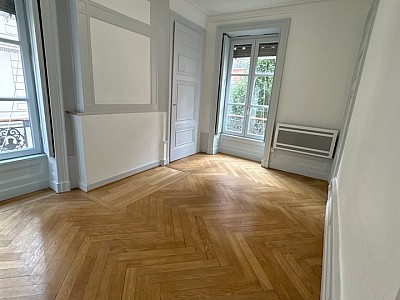 APPARTEMENT T3 A LOUER - LYON 2EME ARRONDISSEMENT Vaubecour-Mairie - 68.65 m2 - 1136€ charges comprises par mois