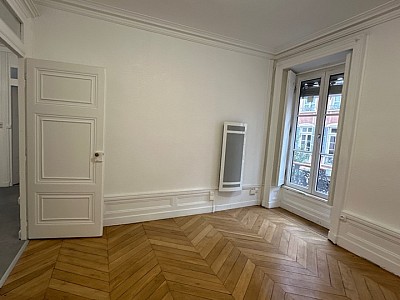 APPARTEMENT T3 A LOUER - LYON 2EME ARRONDISSEMENT Vaubecour-Mairie - 68.65 m2 - 1136€ charges comprises par mois