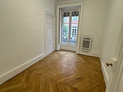 APPARTEMENT T3 A LOUER - LYON 2EME ARRONDISSEMENT Vaubecour-Mairie - 68.65 m2 - 1136€ charges comprises par mois