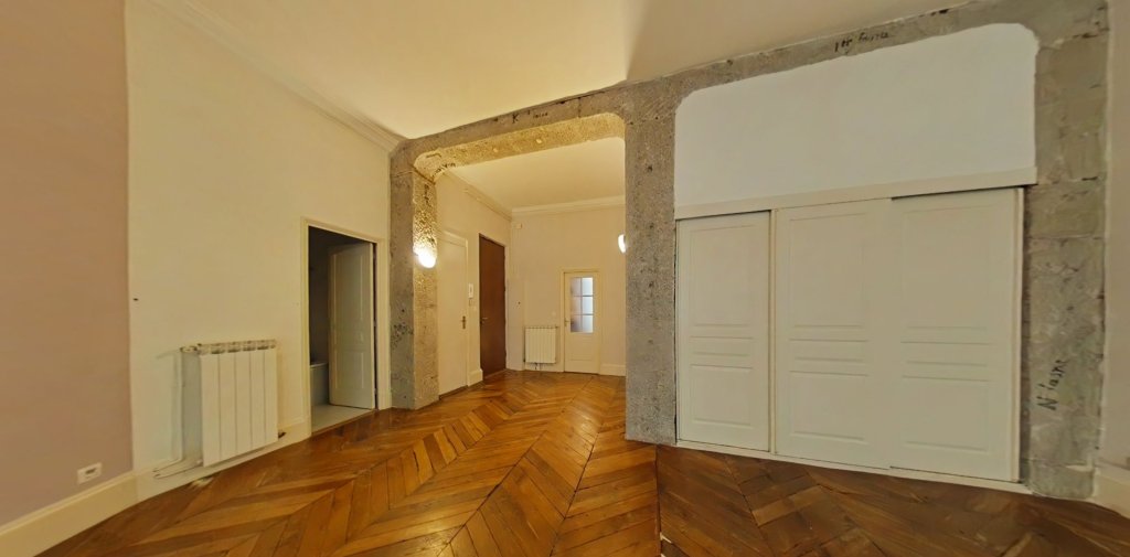 APPARTEMENT T3 A LOUER - LYON 2EME ARRONDISSEMENT La Bourse-Grenette - 86.4 m2 - 1 235 &euro; charges comprises par mois