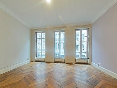 APPARTEMENT T3 A LOUER - LYON 2EME ARRONDISSEMENT La Bourse-Grenette - 86.4 m2 - 1 235 € charges comprises par mois