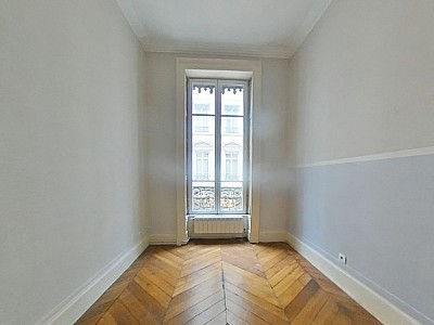 APPARTEMENT T3 A LOUER - LYON 2EME ARRONDISSEMENT La Bourse-Grenette - 86.4 m2 - 1 235 € charges comprises par mois