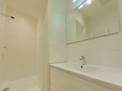 APPARTEMENT T3 A LOUER - LYON 2EME ARRONDISSEMENT Merciere-Grolee - 68.99 m2 - 1235€ charges comprises par mois