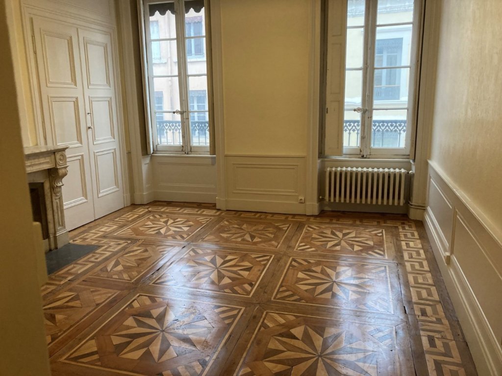APPARTEMENT T3 A LOUER - LYON 2EME ARRONDISSEMENT Carnot-Charite - 72.4 m2 - 1�199,82�&euro; charges comprises par mois