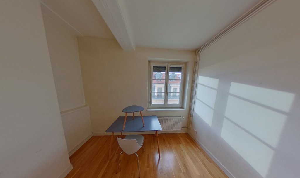 APPARTEMENT T3 A LOUER - LYON 2EME ARRONDISSEMENT Merciere-Grolee - 82.89 m2 - 1�215�&euro; charges comprises par mois