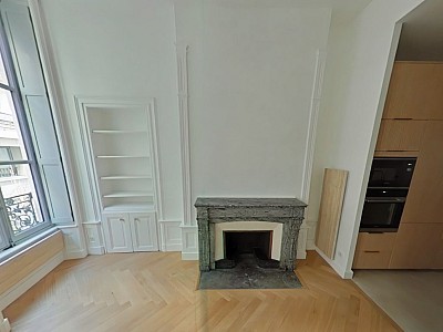 APPARTEMENT T3 A LOUER - LYON 2EME ARRONDISSEMENT La Bourse-Grenette - 79.13 m2 - 1 800 € charges comprises par mois