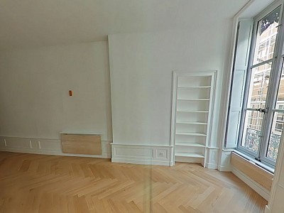 APPARTEMENT T3 A LOUER - LYON 2EME ARRONDISSEMENT La Bourse-Grenette - 79.13 m2 - 1 800 € charges comprises par mois