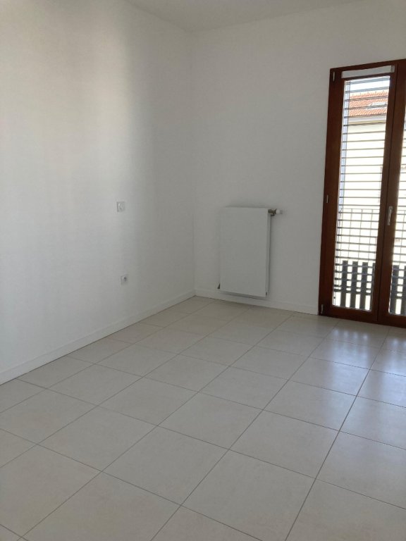 APPARTEMENT T3 A LOUER - LYON 2EME ARRONDISSEMENT - 59.2 m2 - 1�000�&euro; charges comprises par mois