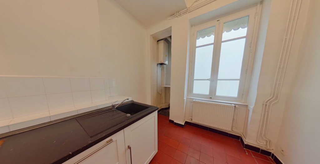 APPARTEMENT T3 A LOUER - LYON 2EME ARRONDISSEMENT Bellecour-Sala - 72.36 m2 - 1 125 &euro; charges comprises par mois