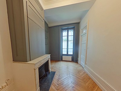 APPARTEMENT T3 A LOUER - LYON 2EME ARRONDISSEMENT Bellecour-Sala - 72.36 m2 - 1 125 &euro; charges comprises par mois