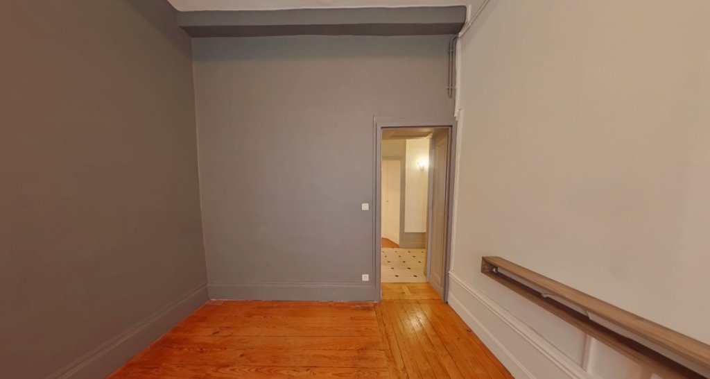 APPARTEMENT T3 A LOUER - LYON 2EME ARRONDISSEMENT Bellecour-Sala - 72.36 m2 - 1 125 &euro; charges comprises par mois