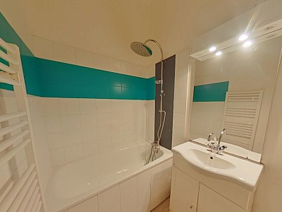 APPARTEMENT T3 A LOUER - LYON 2EME ARRONDISSEMENT Bellecour-Sala - 72.36 m2 - 1 125 &euro; charges comprises par mois