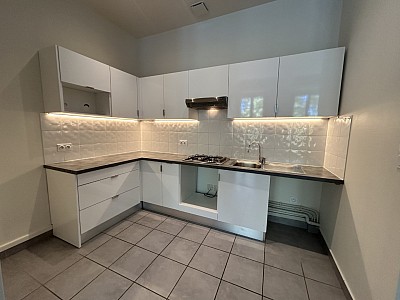 APPARTEMENT T3 A LOUER - LYON 2EME ARRONDISSEMENT Merciere-Grolee - 108.3 m2 - 1 575 € charges comprises par mois