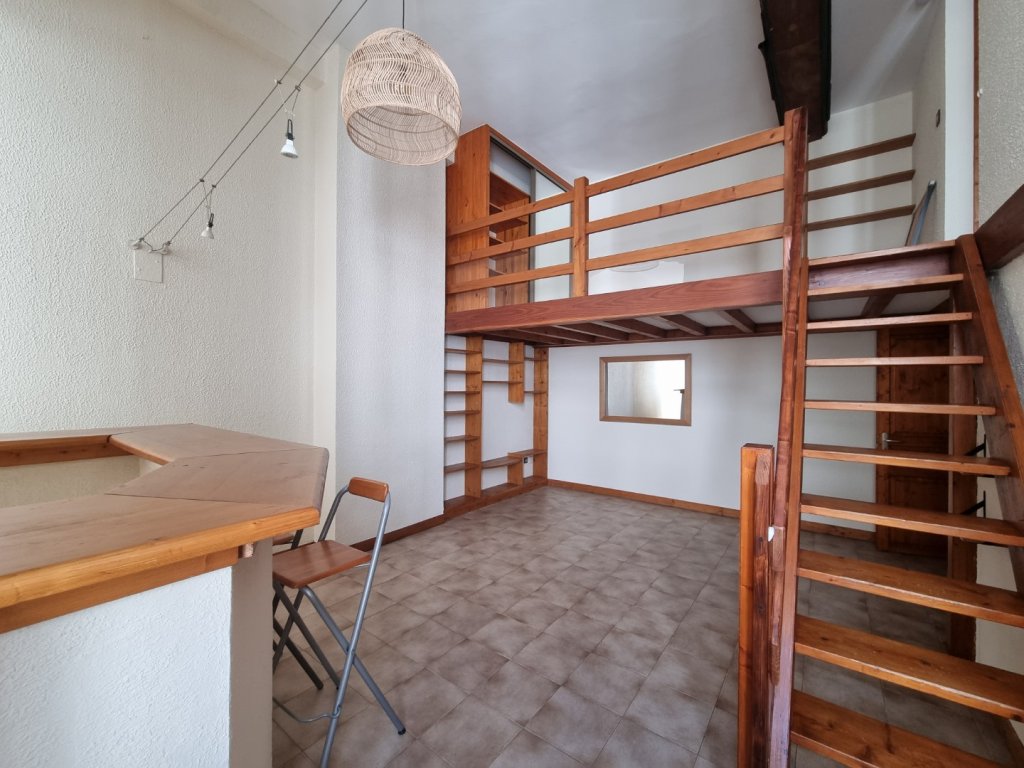 APPARTEMENT T3 A LOUER - LYON 2EME ARRONDISSEMENT Bellecour-Sala - 66.69 m2 - 1 300 &euro; charges comprises par mois