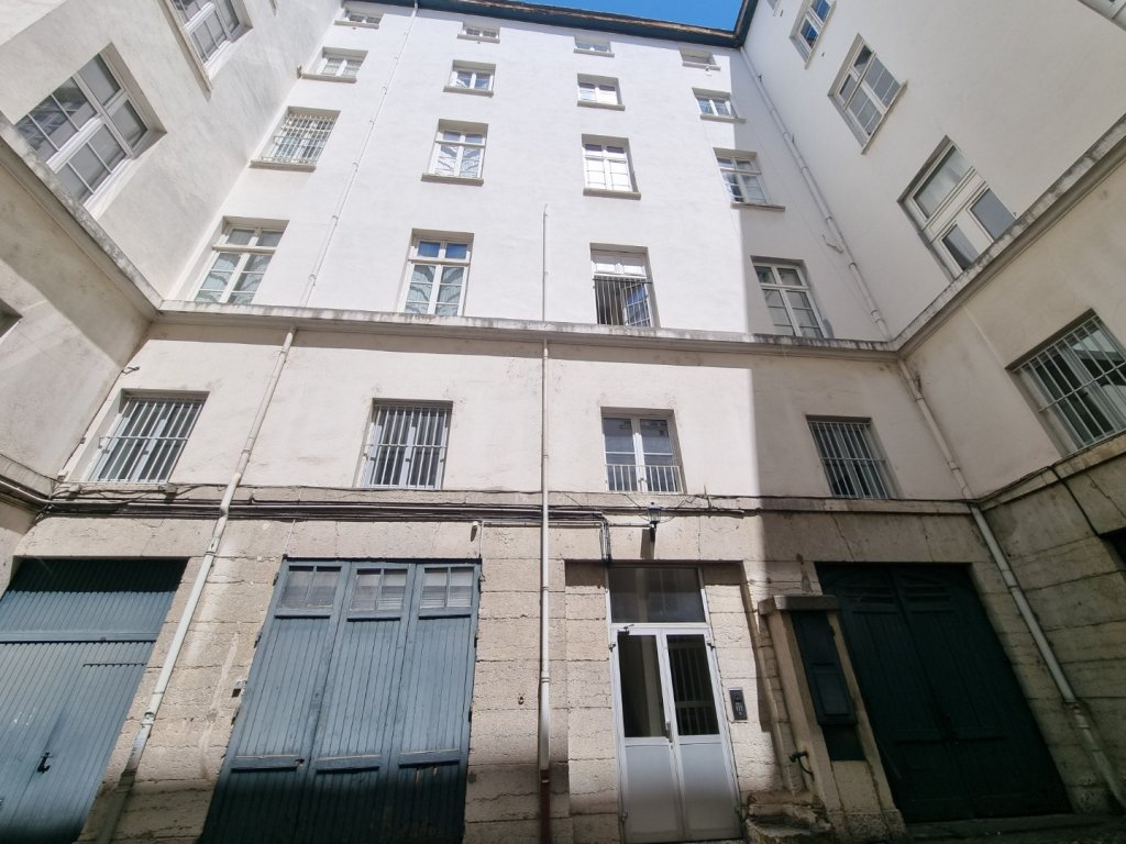 APPARTEMENT T3 A LOUER - LYON 2EME ARRONDISSEMENT Bellecour-Sala - 65.03 m2 - 1 250 &euro; charges comprises par mois