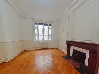 APPARTEMENT T3 A LOUER - LYON 2EME ARRONDISSEMENT La Bourse-Grenette - 98.86 m2 - 1 605 € charges comprises par mois