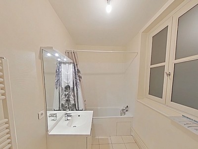 APPARTEMENT T3 A LOUER - LYON 2EME ARRONDISSEMENT Merciere-Grolee - 74.83 m2 - 1 227 € charges comprises par mois