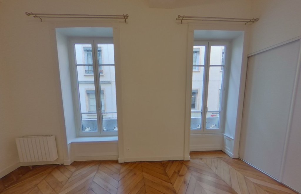 APPARTEMENT T3 A LOUER - LYON 2EME ARRONDISSEMENT Bellecour-Sala - 65.29 m2 - 1 080 &euro; charges comprises par mois