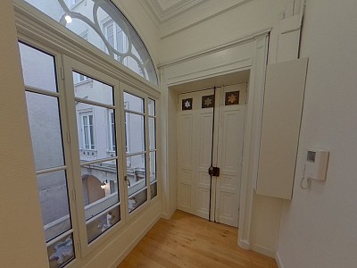APPARTEMENT T3 A LOUER - LYON 2EME ARRONDISSEMENT Bellecour-Sala - 65.29 m2 - 1 080 &euro; charges comprises par mois